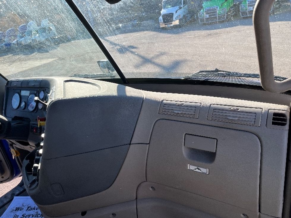 Day Cab Tractor-Heavy Duty Tractors-Freightliner-2020-Cascadia 11364ST-Elkhart-IN-424,654\n\t\tmiles-$ 41,250 - Image 13