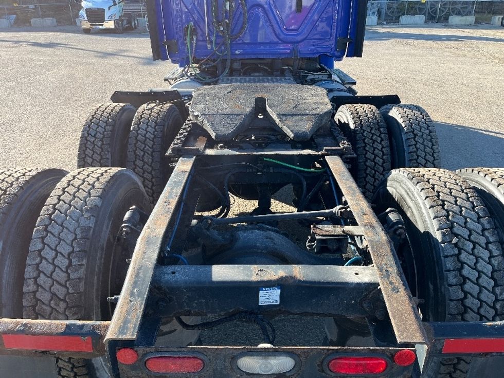 Day Cab Tractor-Heavy Duty Tractors-Freightliner-2020-Cascadia 11364ST-Elkhart-IN-424,654\n\t\tmiles-$ 41,250 - Image 6