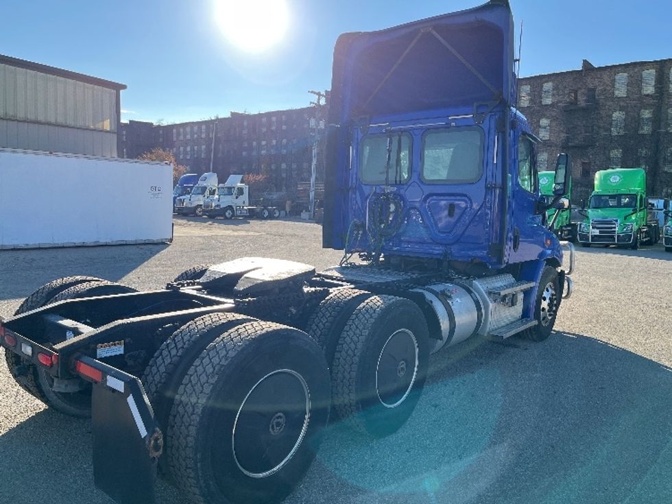 Day Cab Tractor-Heavy Duty Tractors-Freightliner-2020-Cascadia 11364ST-Elkhart-IN-424,654\n\t\tmiles-$ 41,250 - Image 7