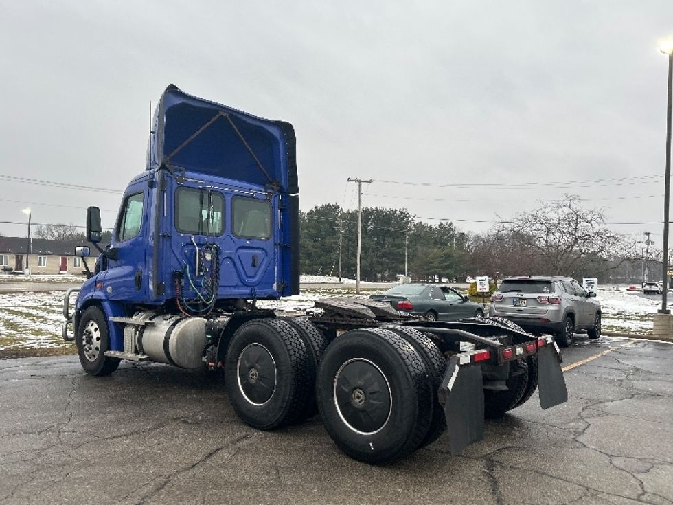 Day Cab Tractor-Heavy Duty Tractors-Freightliner-2020-Cascadia 11364ST-Elkhart-IN-433,714\n\t\tmiles-$ 40,250 - Image 5