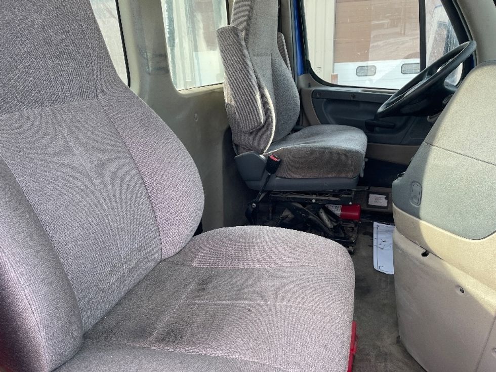 Day Cab Tractor-Heavy Duty Tractors-Freightliner-2020-Cascadia 11364ST-Elkhart-IN-436,241\n\t\tmiles-$ 40,250 - Image 14