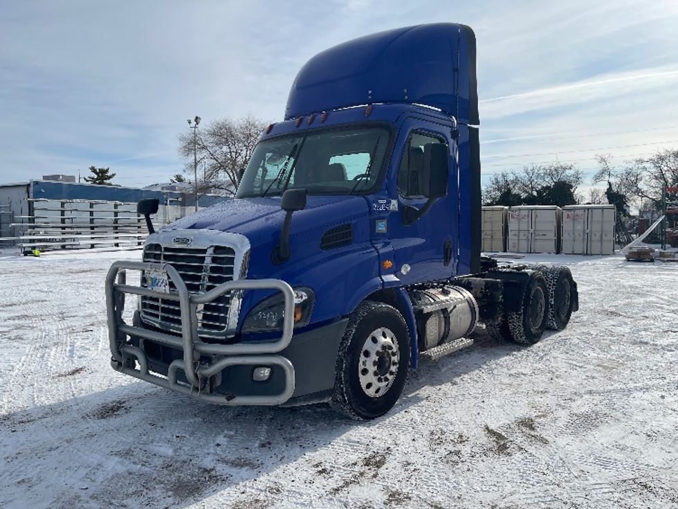 Day Cab Tractor-Heavy Duty Tractors-Freightliner-2020-Cascadia 11364ST-Elkhart-IN-436,241\n\t\tmiles-$ 40,250 - Image 3