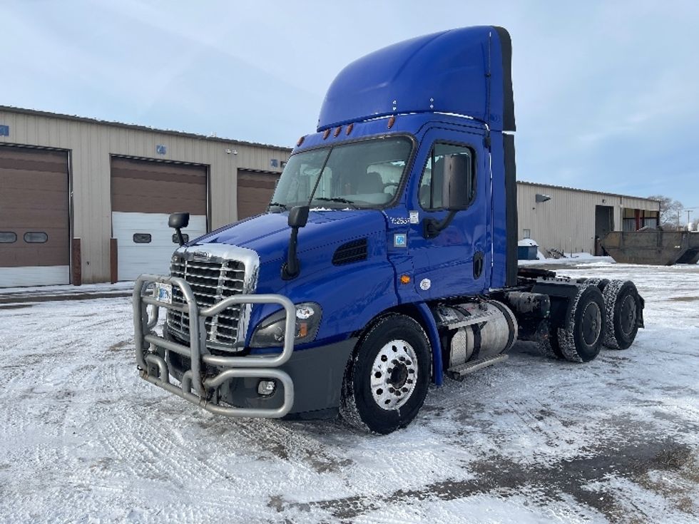 Day Cab Tractor-Heavy Duty Tractors-Freightliner-2020-Cascadia 11364ST-Elkhart-IN-445,882\n\t\tmiles-$ 39,500 - Image 3