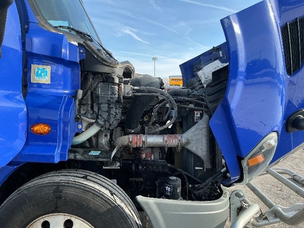 Day Cab Tractor-Heavy Duty Tractors-Freightliner-2020-Cascadia 11364ST-Elkhart-IN-450,747\n\t\tmiles-$ 39,250 - Image 15