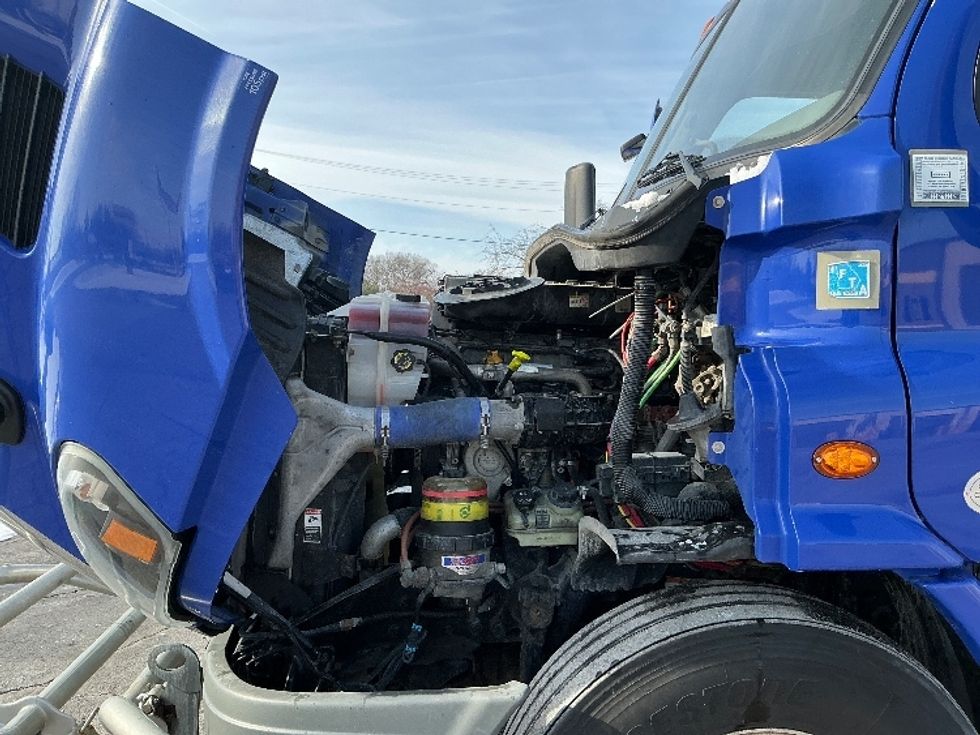 Day Cab Tractor-Heavy Duty Tractors-Freightliner-2020-Cascadia 11364ST-Elkhart-IN-450,747\n\t\tmiles-$ 39,250 - Image 16