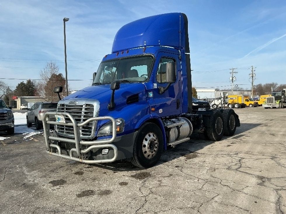 Day Cab Tractor-Heavy Duty Tractors-Freightliner-2020-Cascadia 11364ST-Elkhart-IN-450,747\n\t\tmiles-$ 39,250 - Image 3