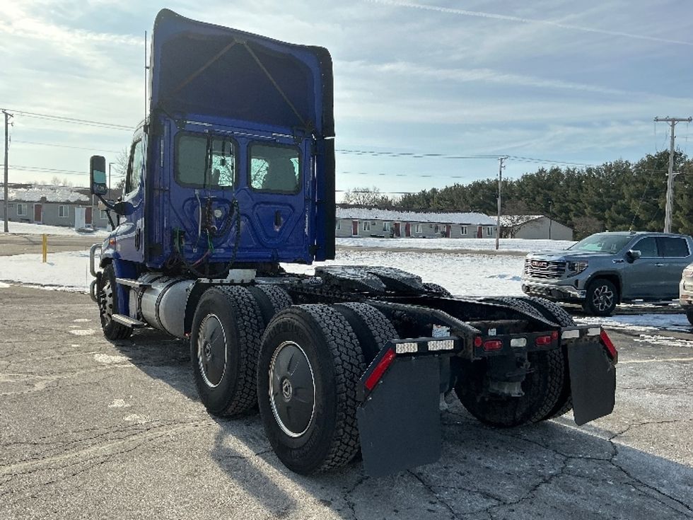 Day Cab Tractor-Heavy Duty Tractors-Freightliner-2020-Cascadia 11364ST-Elkhart-IN-450,747\n\t\tmiles-$ 39,250 - Image 5