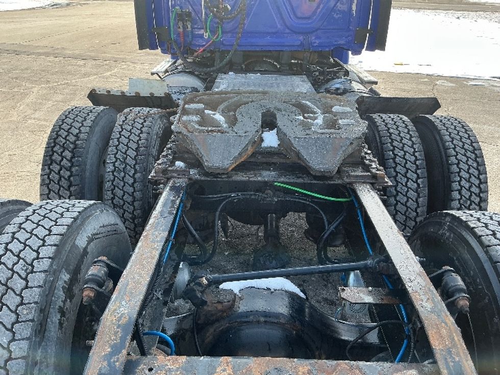 Day Cab Tractor-Heavy Duty Tractors-Freightliner-2020-Cascadia 11364ST-Elkhart-IN-450,747\n\t\tmiles-$ 39,250 - Image 6