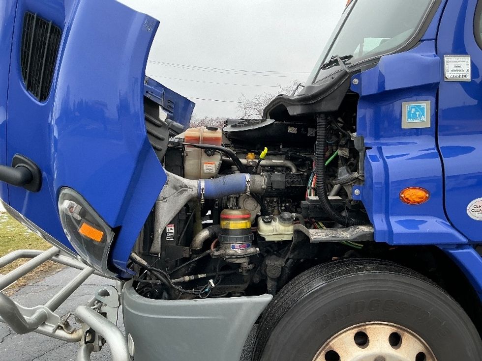 Day Cab Tractor-Heavy Duty Tractors-Freightliner-2020-Cascadia 11364ST-Elkhart-IN-462,703\n\t\tmiles-$ 38,750 - Image 16