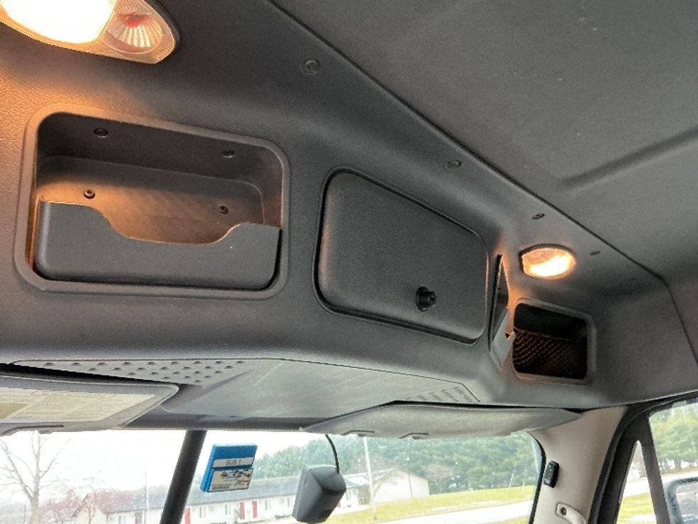 Day Cab Tractor-Heavy Duty Tractors-Freightliner-2020-Cascadia 11364ST-Elkhart-IN-462,703\n\t\tmiles-$ 38,750 - Image 17