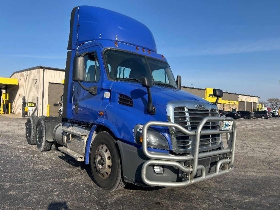 Day Cab Tractor-Heavy Duty Tractors-Freightliner-2020-Cascadia 11364ST-Elkhart-IN-463,791\n\t\tmiles-$ 38,000 - Image 1