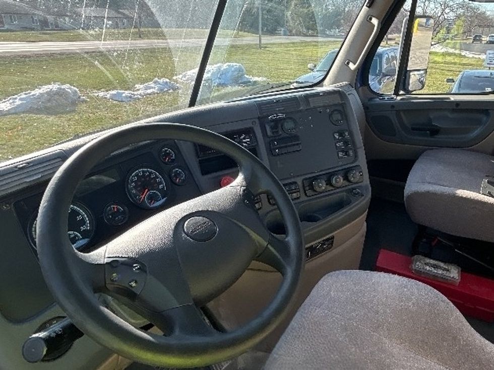 Day Cab Tractor-Heavy Duty Tractors-Freightliner-2020-Cascadia 11364ST-Elkhart-IN-463,791\n\t\tmiles-$ 38,000 - Image 10