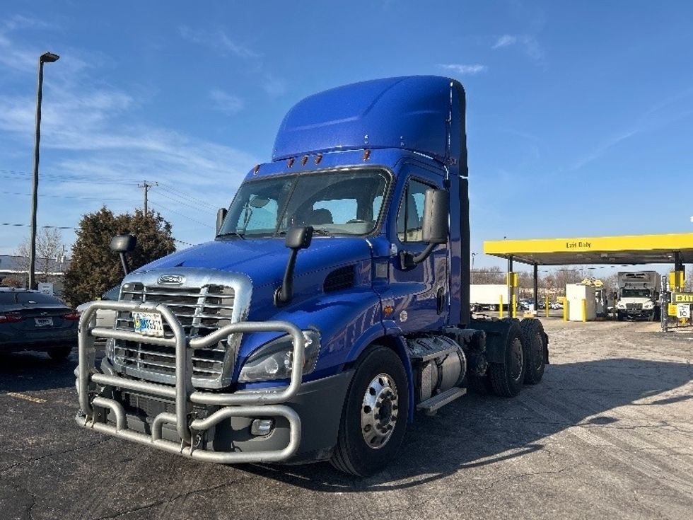 Day Cab Tractor-Heavy Duty Tractors-Freightliner-2020-Cascadia 11364ST-Elkhart-IN-463,791\n\t\tmiles-$ 38,000 - Image 3