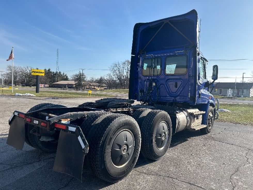 Day Cab Tractor-Heavy Duty Tractors-Freightliner-2020-Cascadia 11364ST-Elkhart-IN-463,791\n\t\tmiles-$ 38,000 - Image 7