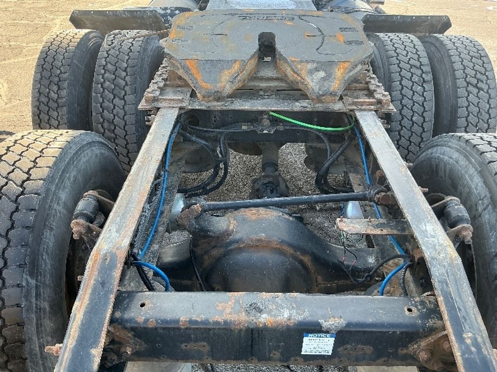 Day Cab Tractor-Heavy Duty Tractors-Freightliner-2020-Cascadia 11364ST-Elkhart-IN-467,936\n\t\tmiles-$ 38,500 - Image 6