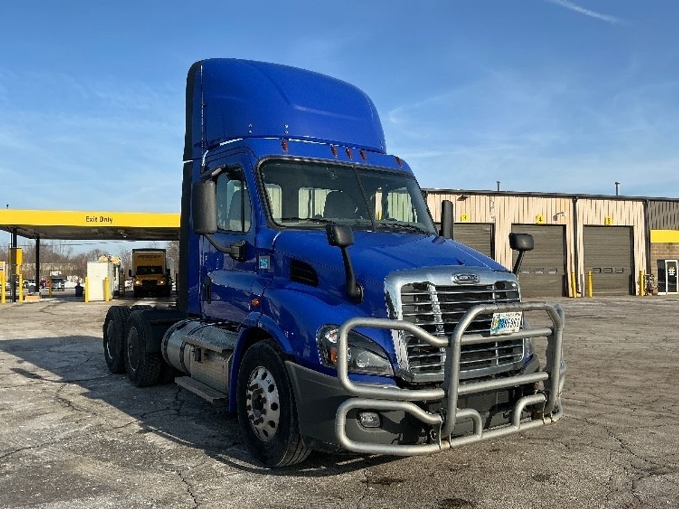 Day Cab Tractor-Heavy Duty Tractors-Freightliner-2020-Cascadia 11364ST-Elkhart-IN-468,252\n\t\tmiles-$ 34,250 - Image 1