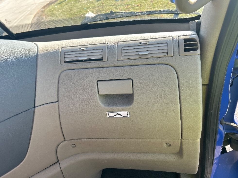 Day Cab Tractor-Heavy Duty Tractors-Freightliner-2020-Cascadia 11364ST-Elkhart-IN-472,066\n\t\tmiles-$ 37,250 - Image 13