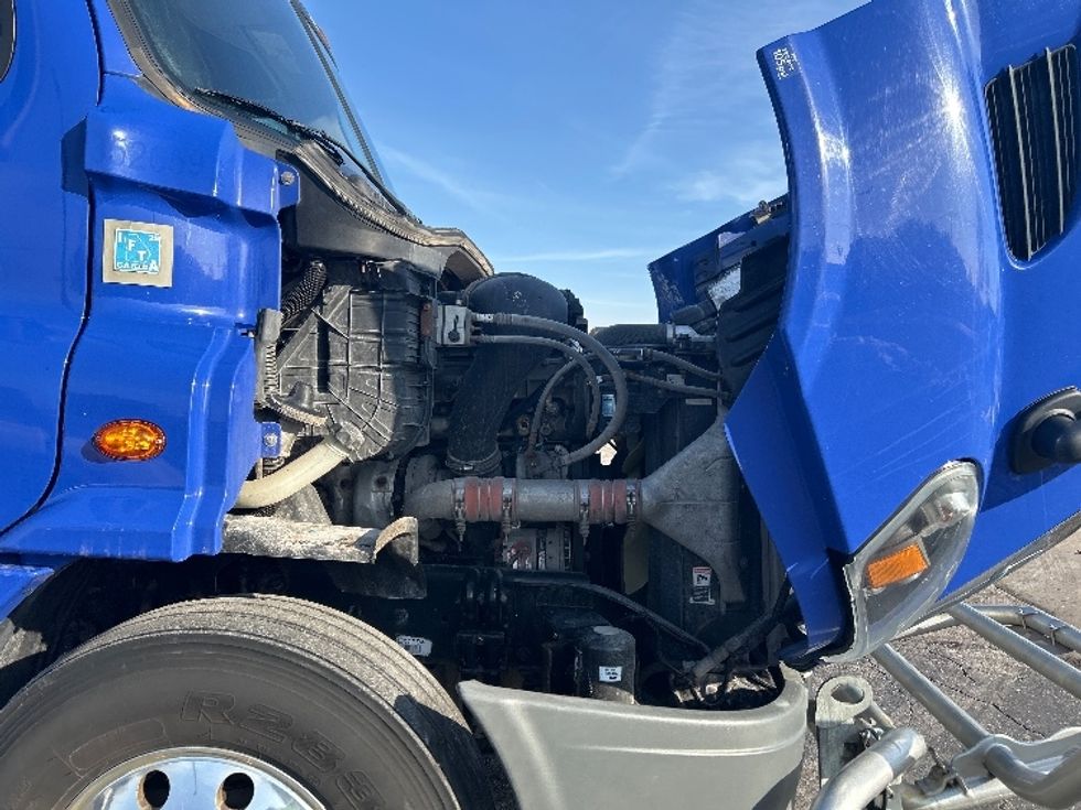 Day Cab Tractor-Heavy Duty Tractors-Freightliner-2020-Cascadia 11364ST-Elkhart-IN-472,066\n\t\tmiles-$ 37,250 - Image 15