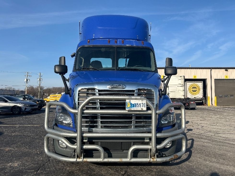 Day Cab Tractor-Heavy Duty Tractors-Freightliner-2020-Cascadia 11364ST-Elkhart-IN-472,066\n\t\tmiles-$ 37,250 - Image 2