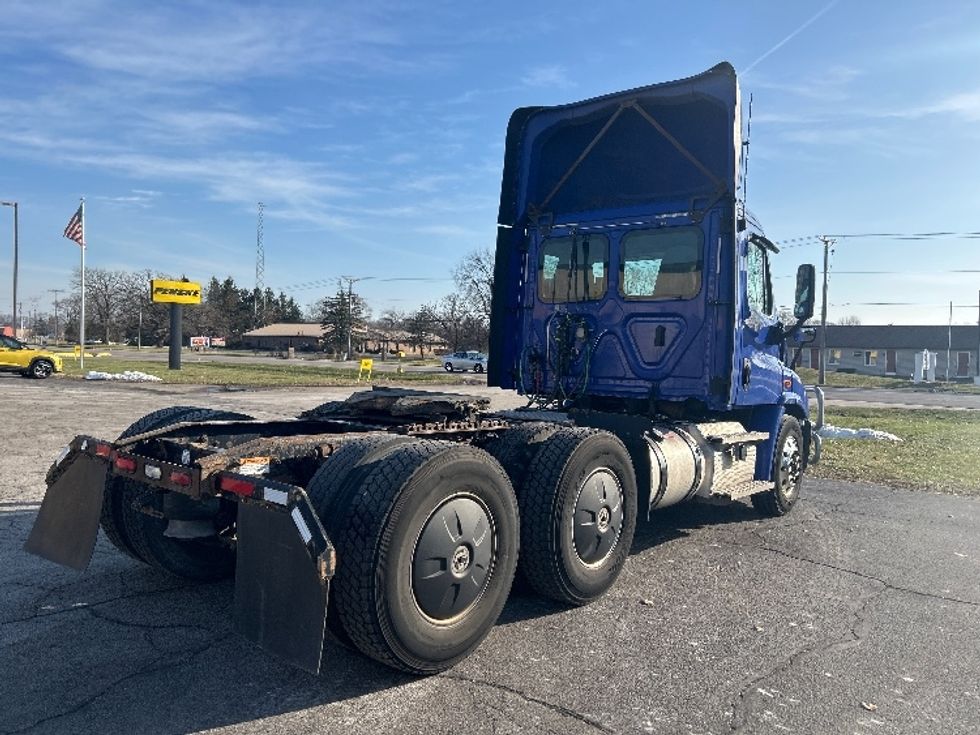 Day Cab Tractor-Heavy Duty Tractors-Freightliner-2020-Cascadia 11364ST-Elkhart-IN-472,066\n\t\tmiles-$ 37,250 - Image 7