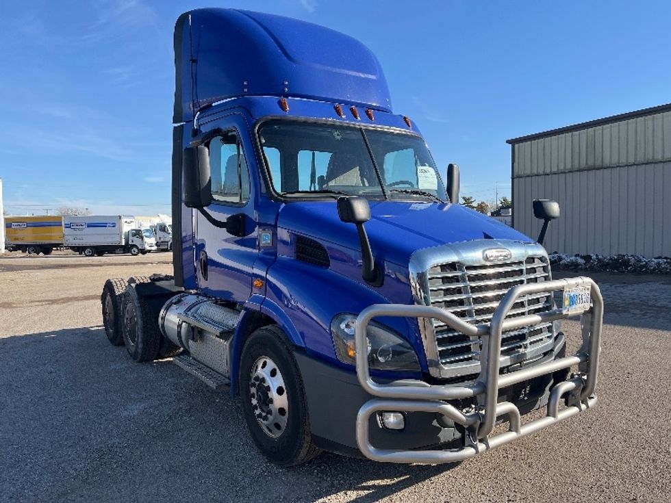 Day Cab Tractor-Heavy Duty Tractors-Freightliner-2020-Cascadia 11364ST-Elkhart-IN-474,338\n\t\tmiles-$ 37,000 - Image 1