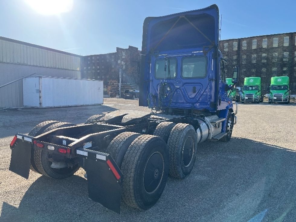 Day Cab Tractor-Heavy Duty Tractors-Freightliner-2020-Cascadia 11364ST-Elkhart-IN-474,338\n\t\tmiles-$ 37,000 - Image 7