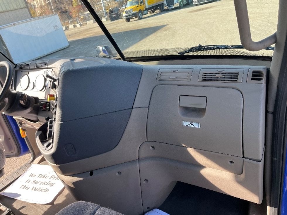 Day Cab Tractor-Heavy Duty Tractors-Freightliner-2020-Cascadia 11364ST-Elkhart-IN-477,123\n\t\tmiles-$ 36,750 - Image 13