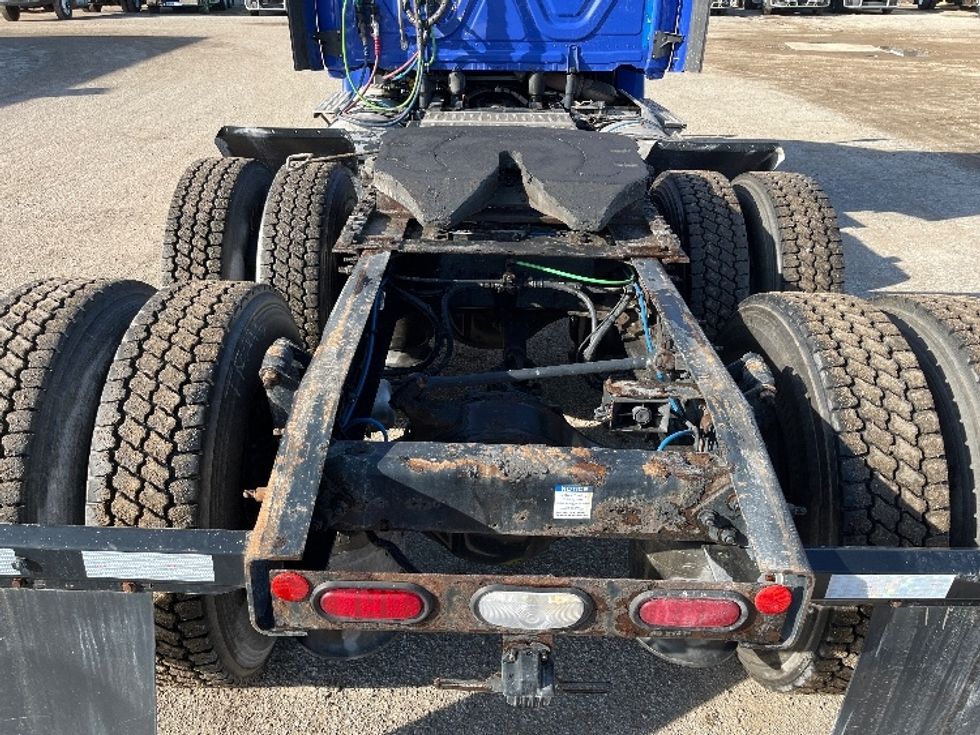 Day Cab Tractor-Heavy Duty Tractors-Freightliner-2020-Cascadia 11364ST-Elkhart-IN-477,123\n\t\tmiles-$ 36,750 - Image 6