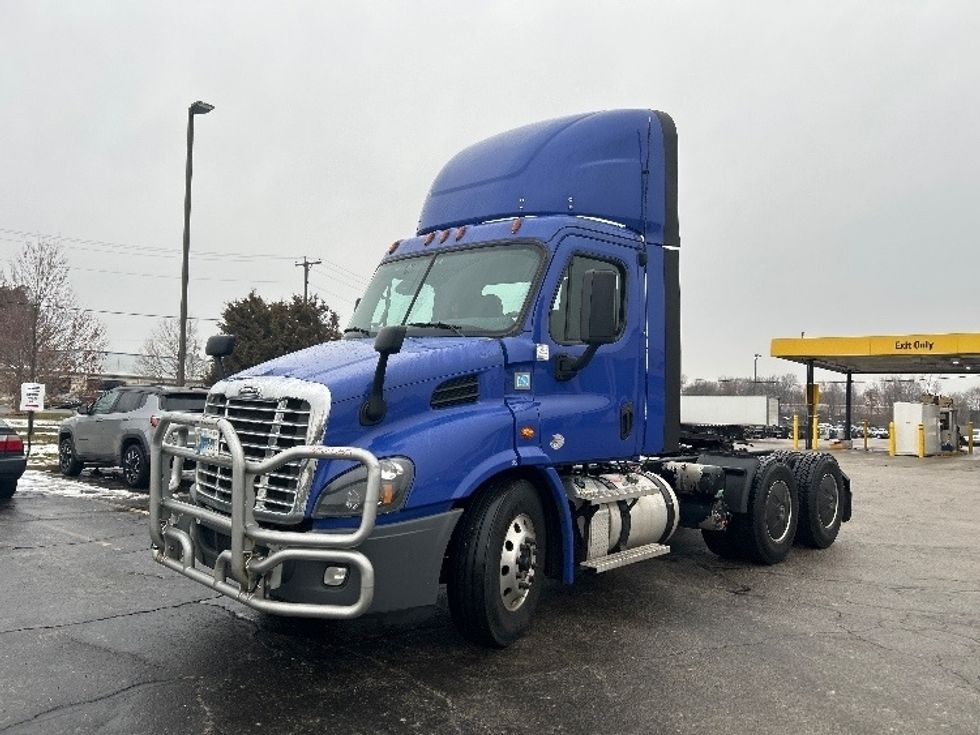 Day Cab Tractor-Heavy Duty Tractors-Freightliner-2020-Cascadia 11364ST-Elkhart-IN-500,187\n\t\tmiles-$ 36,250 - Image 3