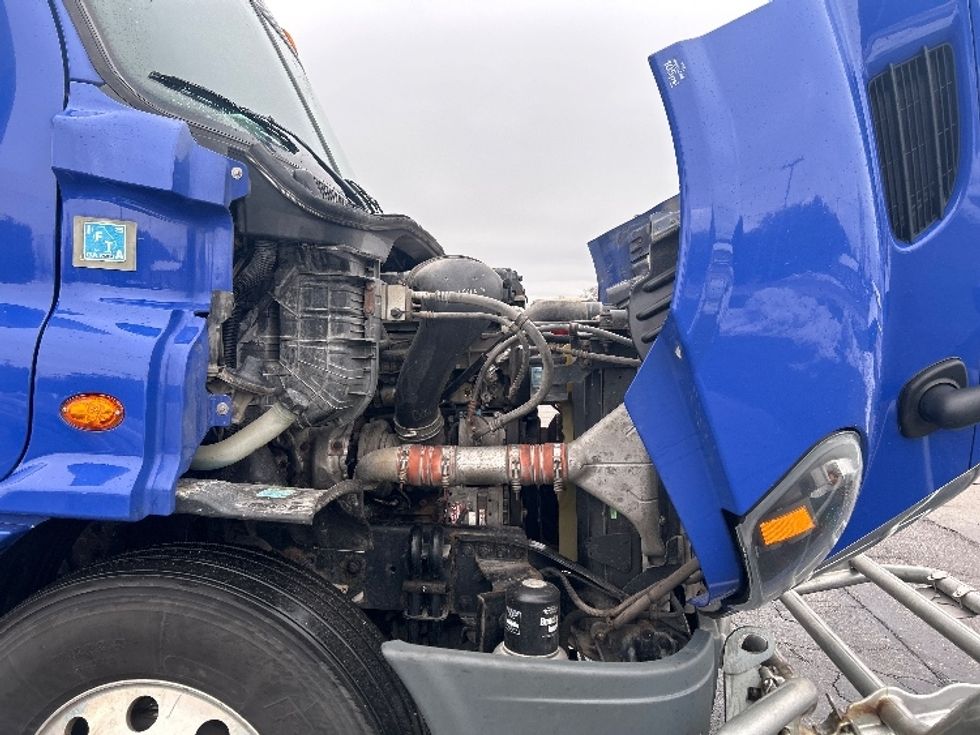 Day Cab Tractor-Heavy Duty Tractors-Freightliner-2020-Cascadia 11364ST-Elkhart-IN-527,100\n\t\tmiles-$ 32,500 - Image 15