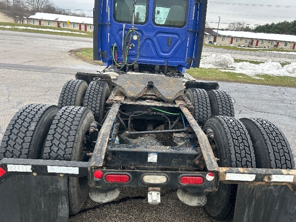Day Cab Tractor-Heavy Duty Tractors-Freightliner-2020-Cascadia 11364ST-Elkhart-IN-527,100\n\t\tmiles-$ 32,500 - Image 6