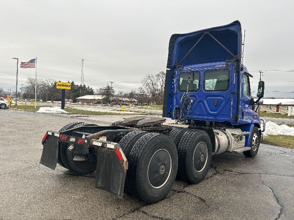 Day Cab Tractor-Heavy Duty Tractors-Freightliner-2020-Cascadia 11364ST-Elkhart-IN-527,100\n\t\tmiles-$ 32,500 - Image 7
