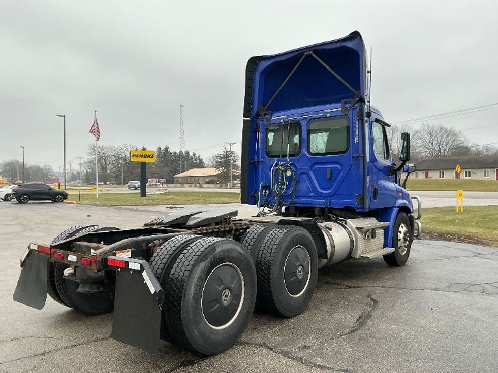 Day Cab Tractor-Heavy Duty Tractors-Freightliner-2020-Cascadia 11364ST-Elkhart-IN-538,302\n\t\tmiles-$ 32,500 - Image 7
