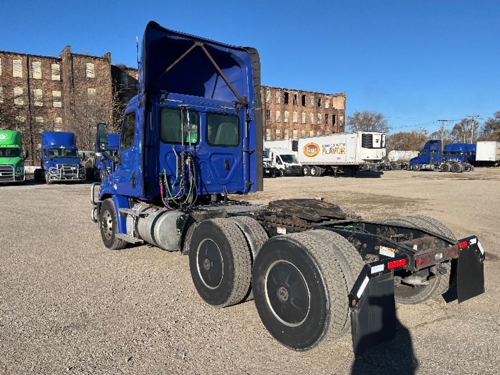Day Cab Tractor-Heavy Duty Tractors-Freightliner-2020-Cascadia 11364ST-Elkhart-IN-541,996\n\t\tmiles-$ 31,250 - Image 5