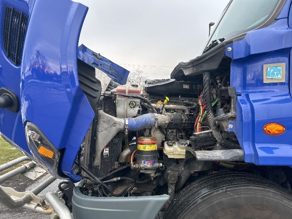 Day Cab Tractor-Heavy Duty Tractors-Freightliner-2020-Cascadia 11364ST-Elkhart-IN-577,217\n\t\tmiles-$ 28,250 - Image 16