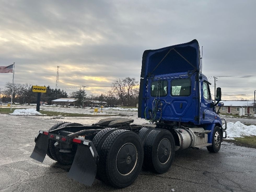 Day Cab Tractor-Heavy Duty Tractors-Freightliner-2020-Cascadia 11364ST-Elkhart-IN-577,217\n\t\tmiles-$ 28,250 - Image 7