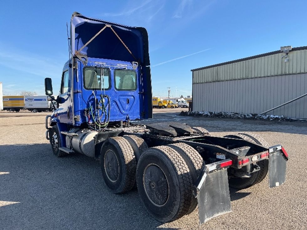 Day Cab Tractor-Heavy Duty Tractors-Freightliner-2020-Cascadia 11364ST-Elkhart-IN-598,845\n\t\tmiles-$ 28,250 - Image 5