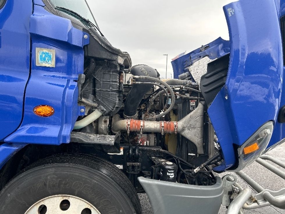 Day Cab Tractor-Heavy Duty Tractors-Freightliner-2020-Cascadia 11364ST-Elkhart-IN-610,689\n\t\tmiles-$ 28,250 - Image 15