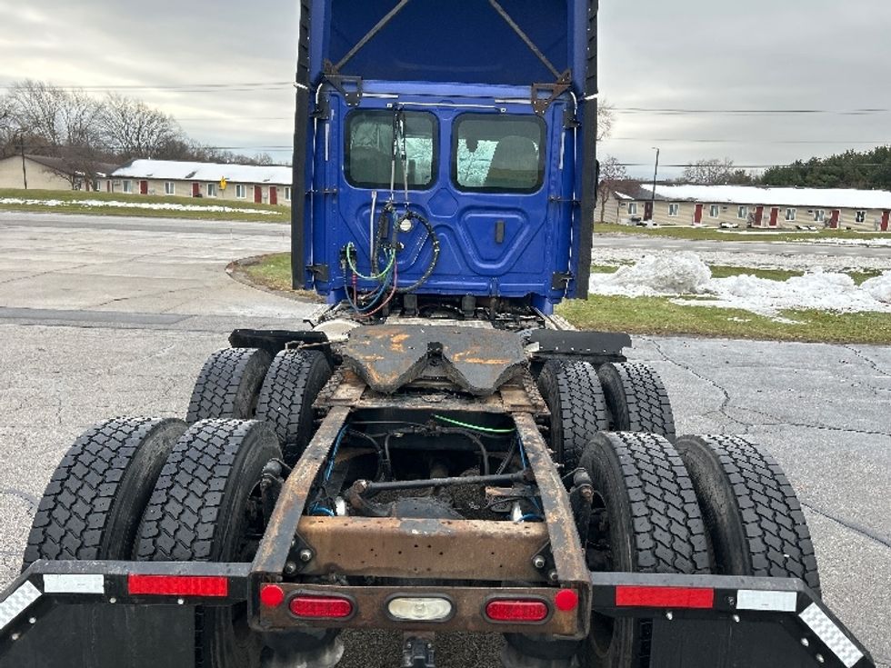 Day Cab Tractor-Heavy Duty Tractors-Freightliner-2020-Cascadia 11364ST-Elkhart-IN-610,689\n\t\tmiles-$ 28,250 - Image 6
