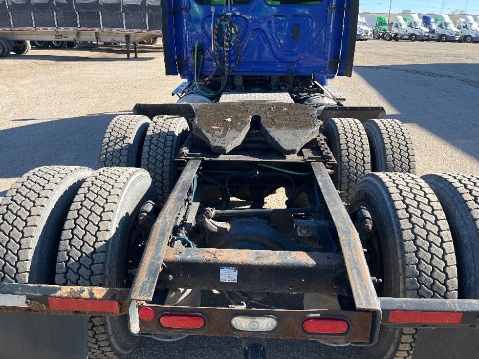 Day Cab Tractor-Heavy Duty Tractors-Freightliner-2020-Cascadia 11364ST-Elkhart-IN-633,565\n\t\tmiles-$ 28,250 - Image 6