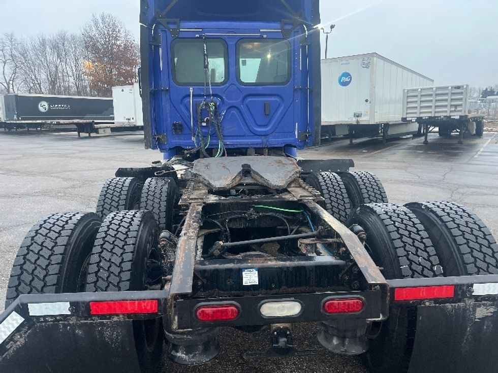 Day Cab Tractor-Heavy Duty Tractors-Freightliner-2020-Cascadia 11364ST-Elkhart-IN-635,931\n\t\tmiles-$ 25,750 - Image 6
