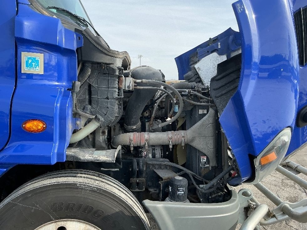 Day Cab Tractor-Heavy Duty Tractors-Freightliner-2020-Cascadia 11364ST-Elkhart-IN-654,183\n\t\tmiles-$ 25,750 - Image 15