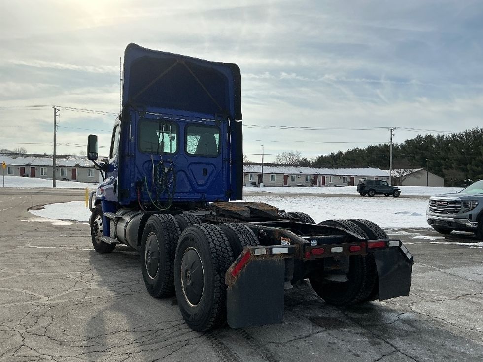 Day Cab Tractor-Heavy Duty Tractors-Freightliner-2020-Cascadia 11364ST-Elkhart-IN-654,183\n\t\tmiles-$ 25,750 - Image 5