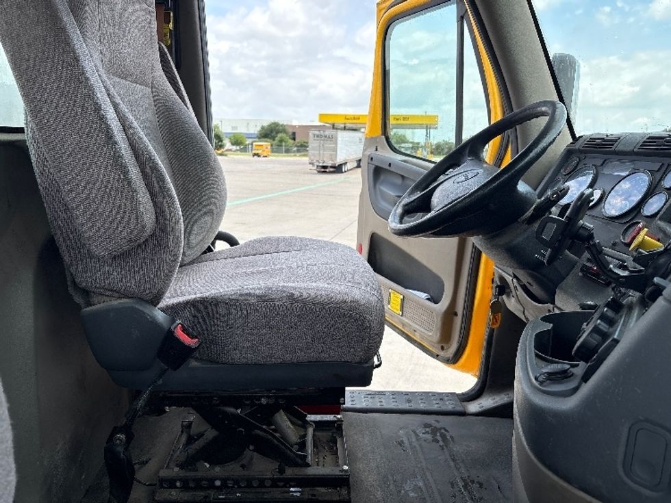 Day Cab Tractor-Heavy Duty Tractors-Freightliner-2020-Cascadia 11364ST-Fort Worth-TX-506,028\n\t\tmiles-$ 31,750 - Image 14