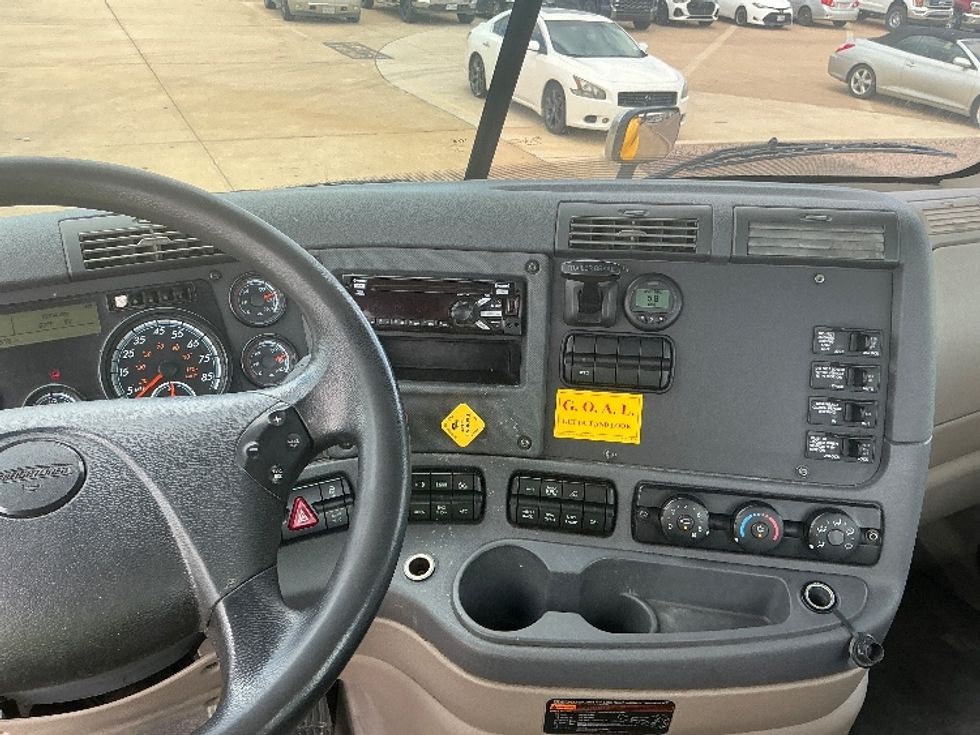 Day Cab Tractor-Heavy Duty Tractors-Freightliner-2020-Cascadia 11364ST-Grand Prairie-TX-536,840\n\t\tmiles-$ 29,000 - Image 11