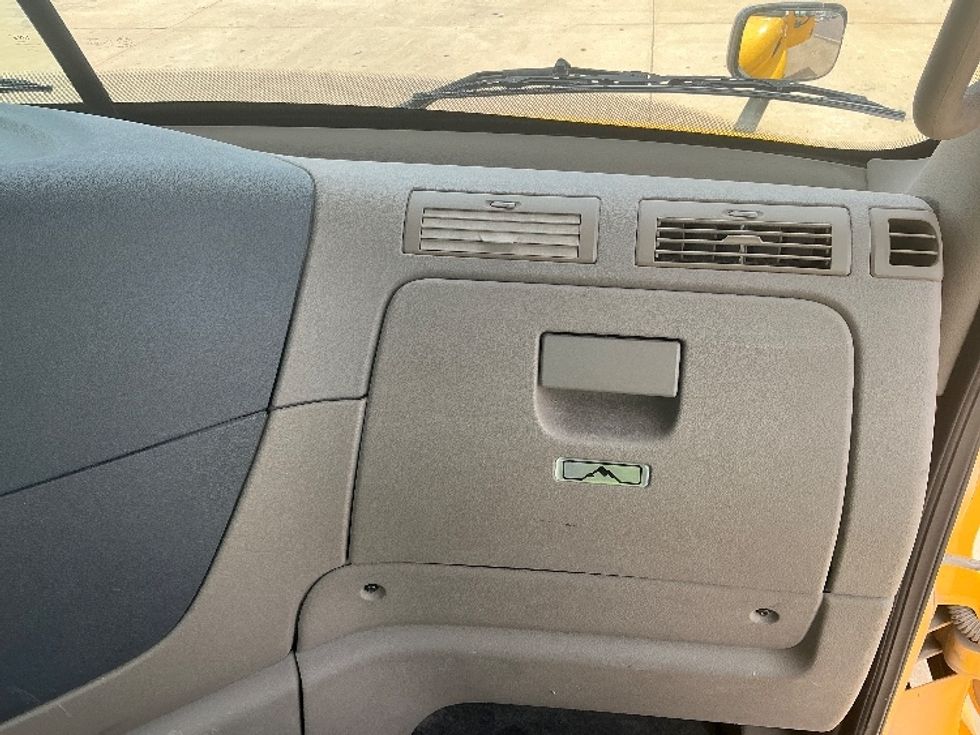 Day Cab Tractor-Heavy Duty Tractors-Freightliner-2020-Cascadia 11364ST-Grand Prairie-TX-536,840\n\t\tmiles-$ 29,000 - Image 13
