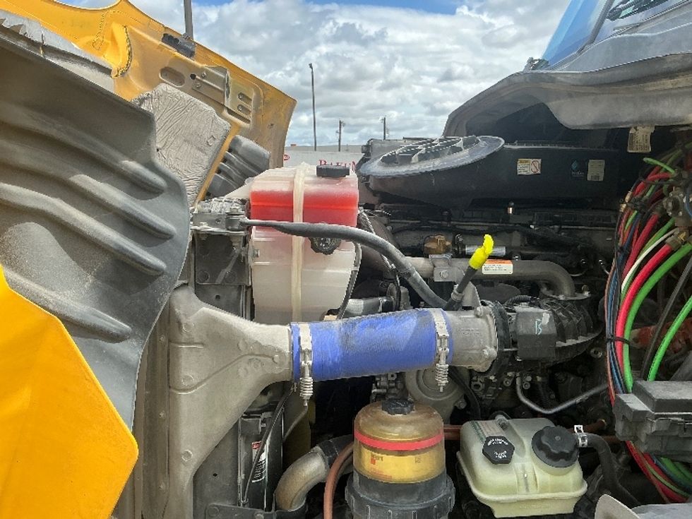 Day Cab Tractor-Heavy Duty Tractors-Freightliner-2020-Cascadia 11364ST-Grand Prairie-TX-536,840\n\t\tmiles-$ 29,000 - Image 16