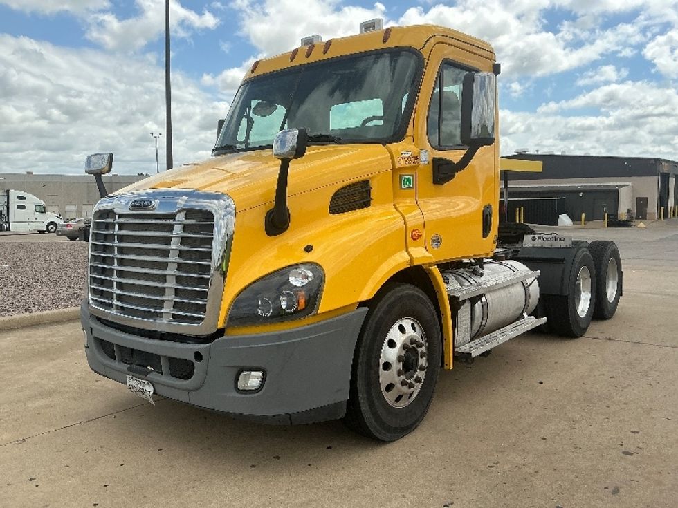 Day Cab Tractor-Heavy Duty Tractors-Freightliner-2020-Cascadia 11364ST-Grand Prairie-TX-536,840\n\t\tmiles-$ 29,000 - Image 3