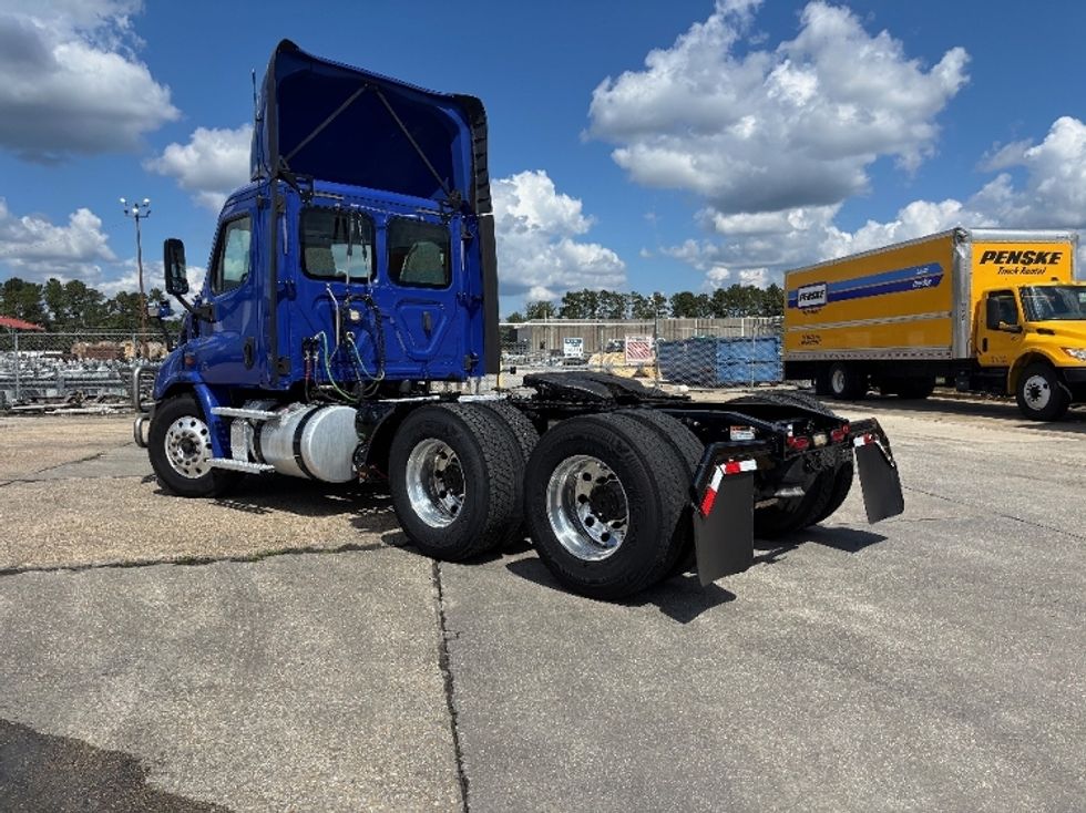 Day Cab Tractor-Heavy Duty Tractors-Freightliner-2020-Cascadia 11364ST-Hammond-LA-370,117\n\t\tmiles-$ 47,750 - Image 5