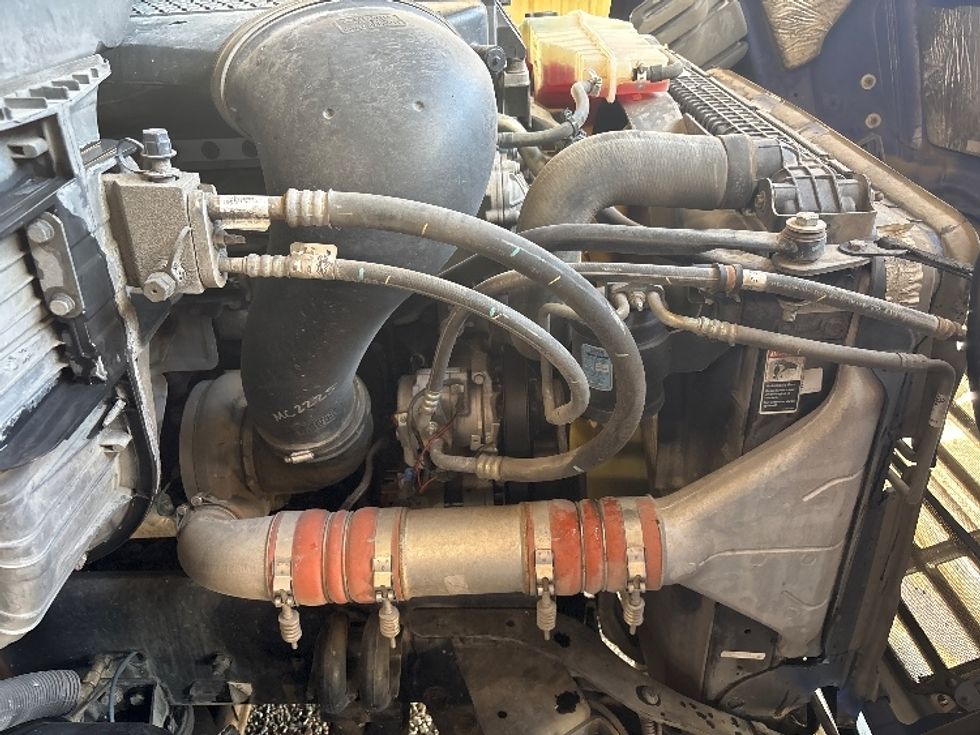 Day Cab Tractor-Heavy Duty Tractors-Freightliner-2020-Cascadia 11364ST-Hammond-LA-427,642\n\t\tmiles-$ 44,000 - Image 15